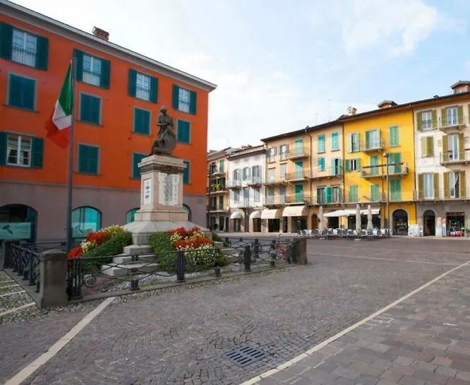 La Casa Di Cate Daire Sarnico 0*,